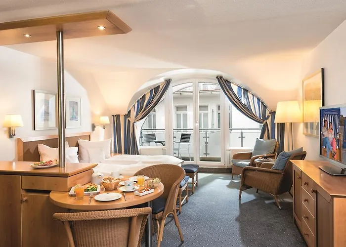 Strandhotel Juister Hof ホテル 4*